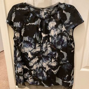Simply Vera Vera Wang Size medium Top